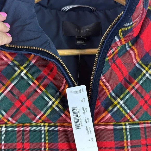New nwt J.Crew Tartan Plaid Mountain Puffer Vest small - Picture 5 of 13